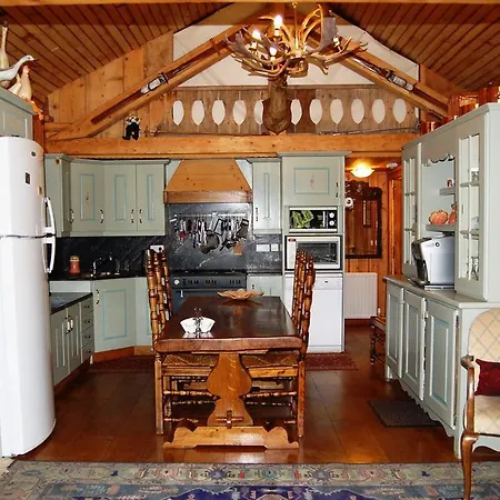 Chalet Chalet Les Fougeres *